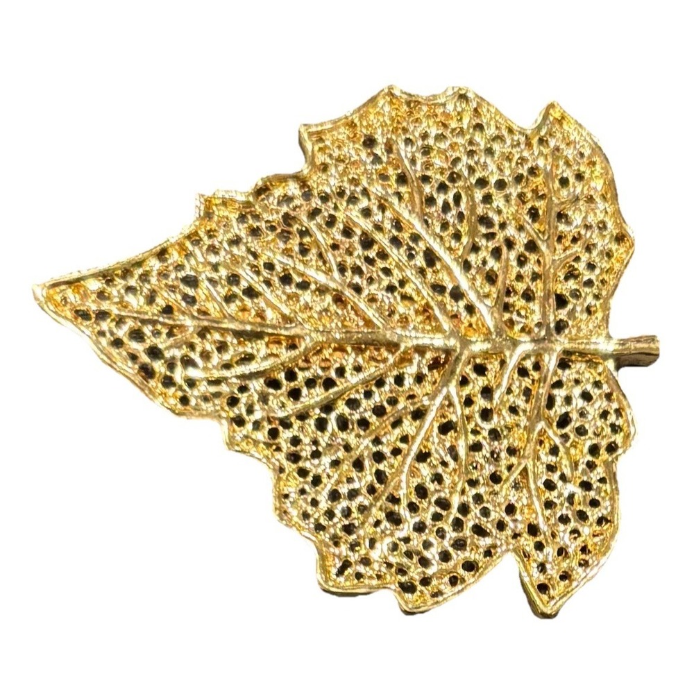 Vintage Gold Tone Maple Leaf Brooch Filigree Pin Jewelry Estate Gift Box - Picture 7 of 12